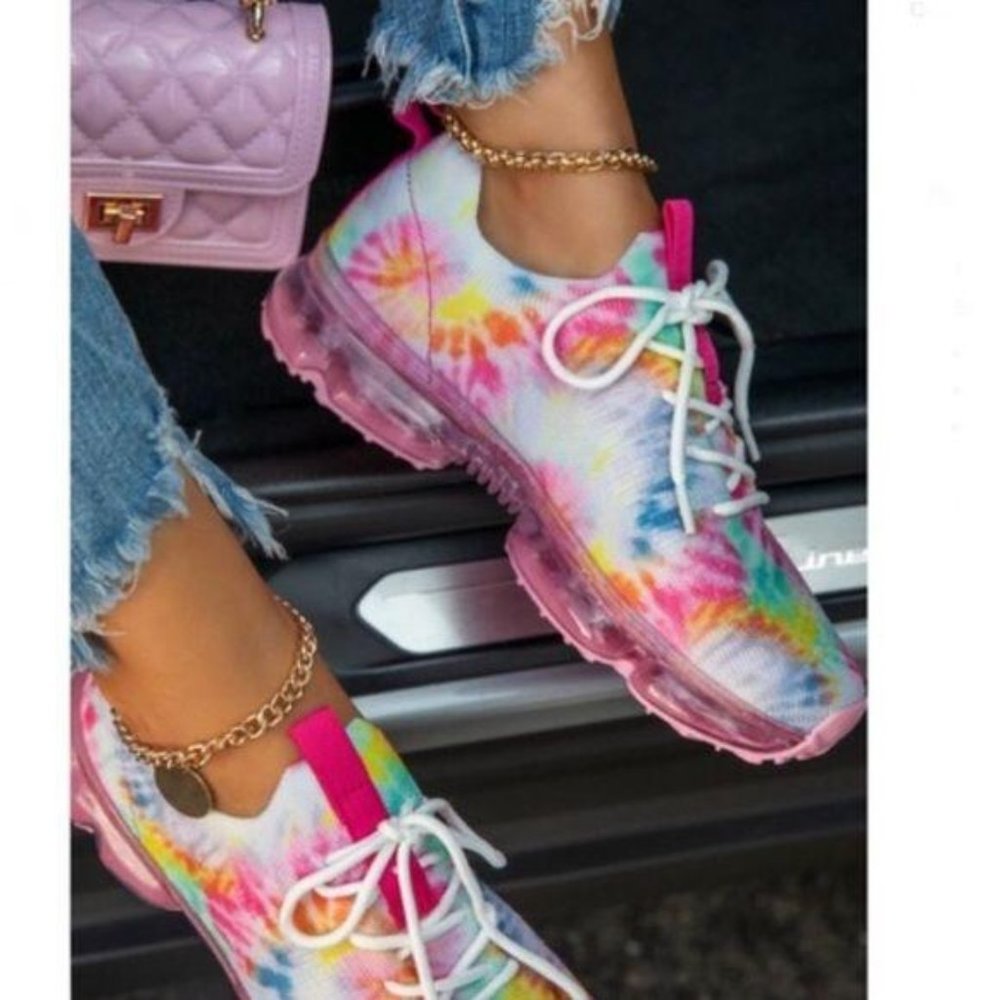 !! NEW !! Slip On Flyknit Sneakers in Pink Tie Dye